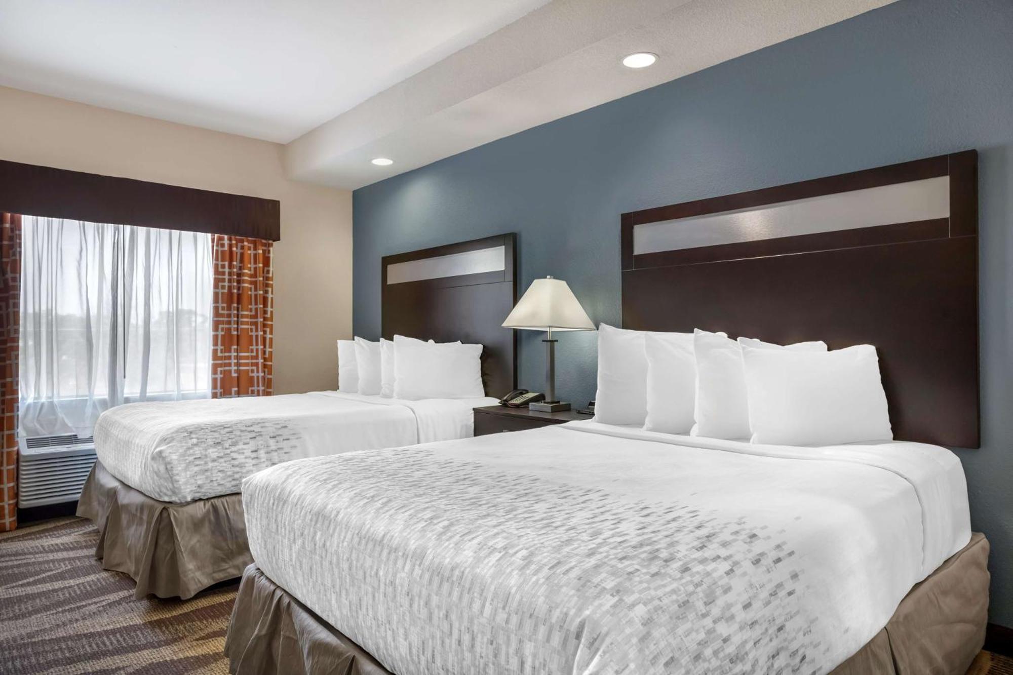 Best Western Plus Lake Jackson Inn & Suites Bagian luar foto