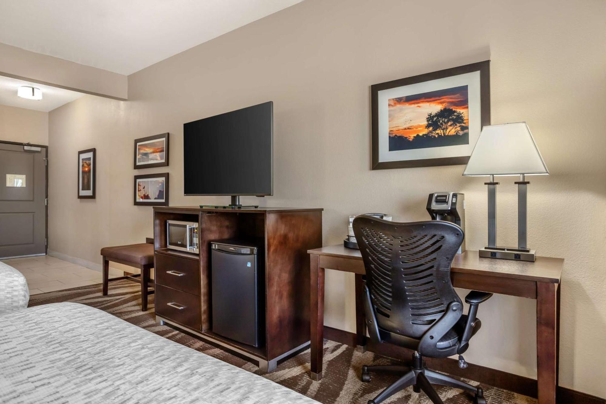 Best Western Plus Lake Jackson Inn & Suites Bagian luar foto